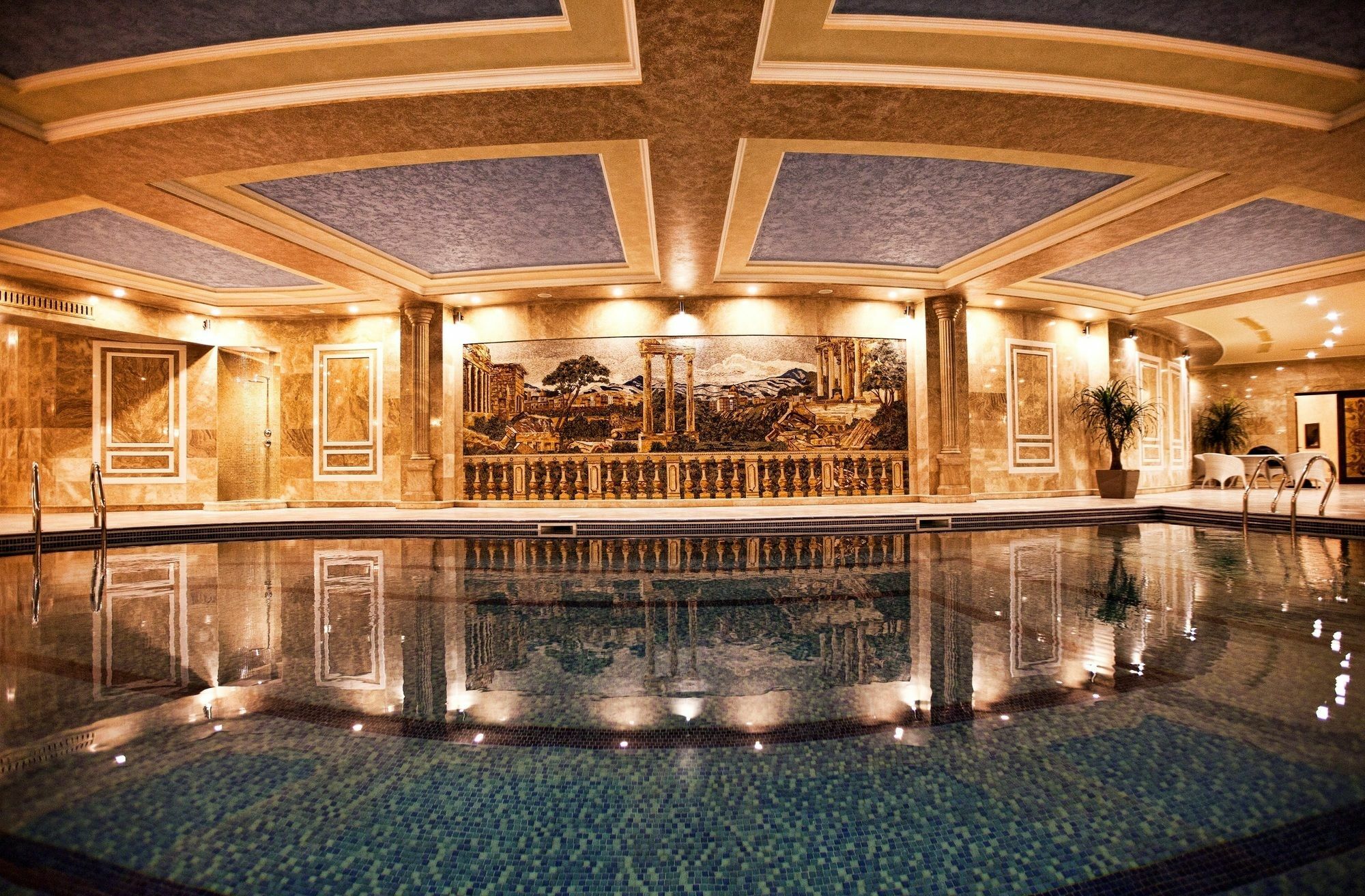 Multi Grand Pharaon Hotel Ptghni Exterior foto